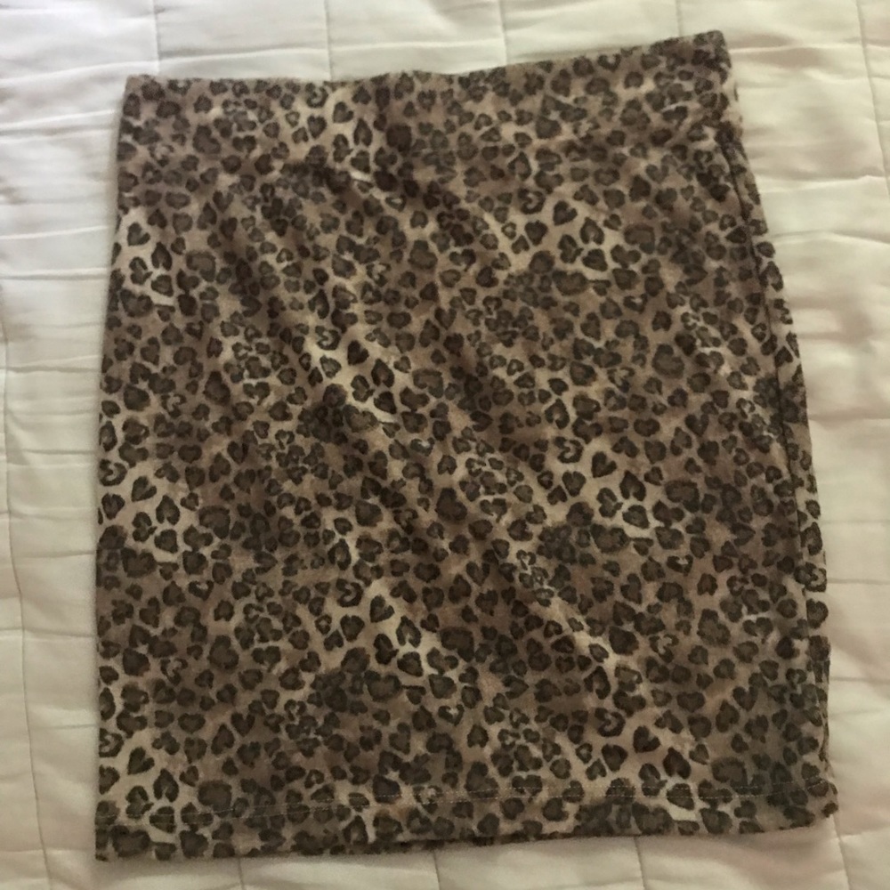Cheetah print pencil skirt
